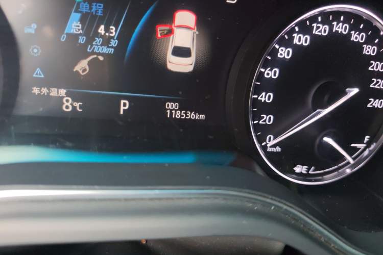 Used Toyota Avalon 2019 Dual-Engine 2.5L Luxury Edition China VI Standard Odometer Close Up