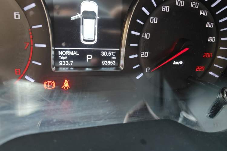 Used GAC Trumpchi GS4 2017 235T G-DCT Two-Wheel Drive Luxury Edition Odometer Close Up