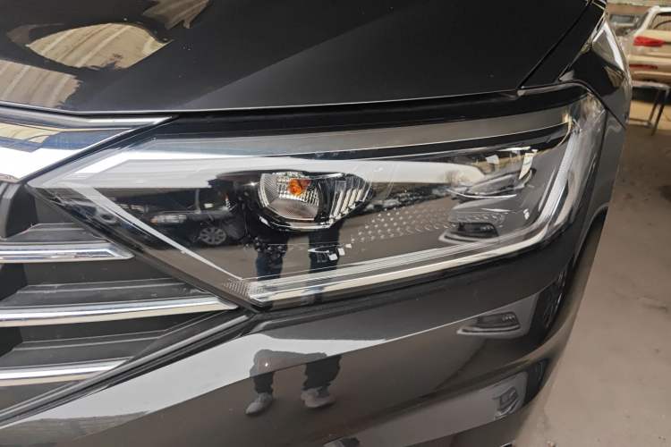 Used Volkswagen Sagitar 2022 280TSI DSG Flyover Edition
