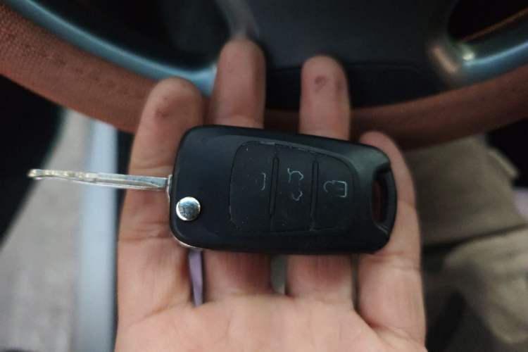 Used Kia K2 2015 Sedan 1.4L Automatic GLS Vehicle Key