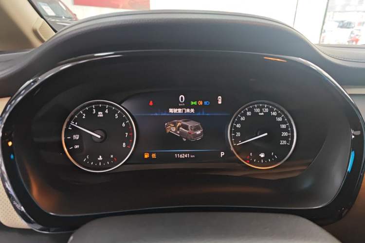 Used Buick GL8 2023 Facelifted Land Cruiser Executive Luxury Version