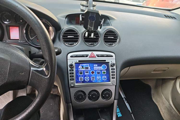 Used Peugeot 408 2011 1.6L Manual Comfort Edition
