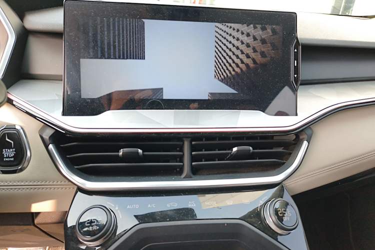 Used Lynk & Co 06 2021 1.5T Shero Pink Special Edition