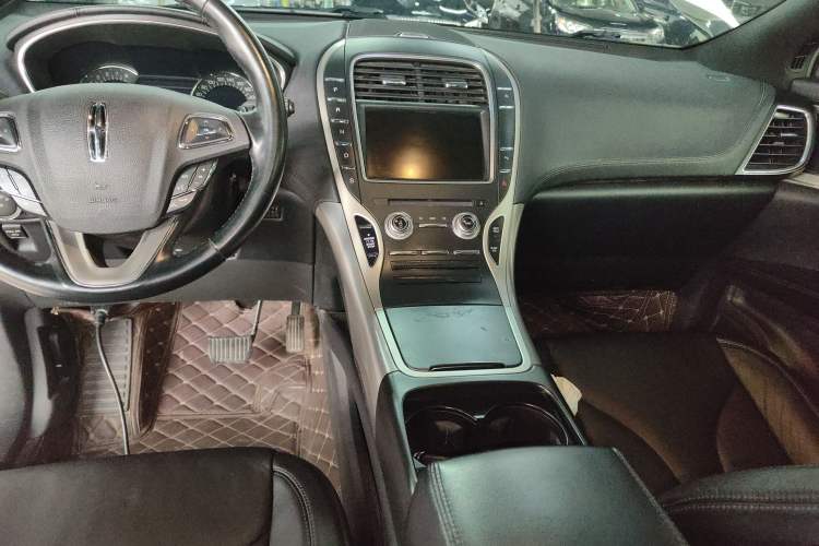 Used Lincoln MKX 2015 2.0T Two-Wheel Drive Deluxe Edition
