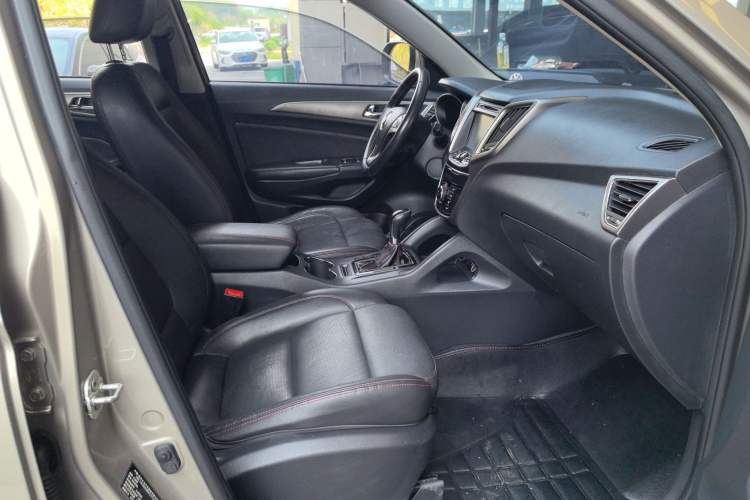 Used CHANGAN CS75 2014 1.8T Automatic Elite Version China V Standard Right Front Seat