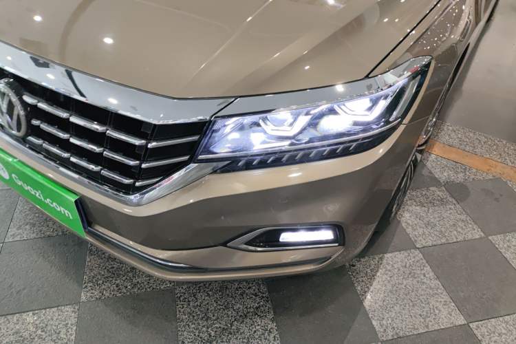 Used Volkswagen Passat 2020 330TSI Luxury Edition China VI Left Front Headlight