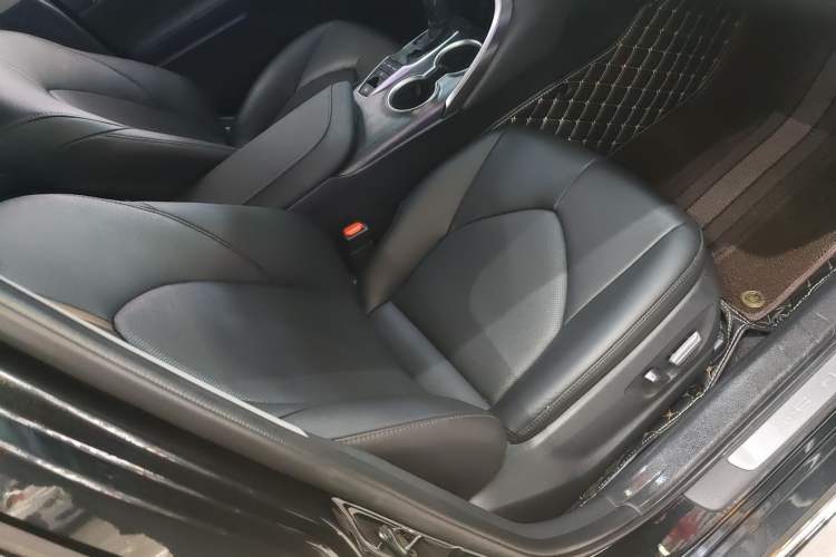 Used Toyota Camry 2023 2.5G Luxury Edition Right Front Seat