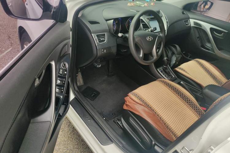Used Hyundai Elantra (5th Generation / Langdong) 2015 1.6L Automatic Fashion Model Driver Seat