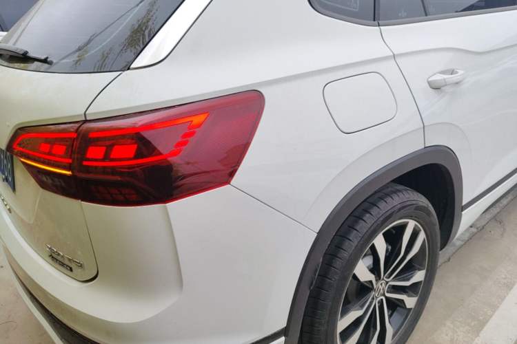 Used Volkswagen Tayron 2022 380TSI Four-Wheel Drive R-Line Connected Version Right Rear Taillight