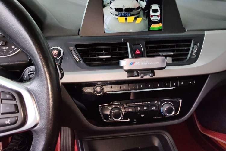 Used BMW 1 Series 2017 118i Fashion Model Audio And AC Panel