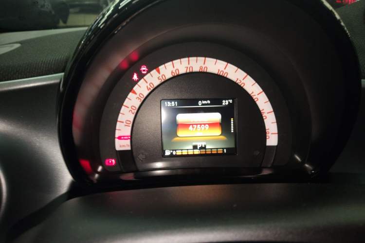 Used smart fortwo 2019 0.9T 66kW Hardtop Engine Version China VI Emission Standard
