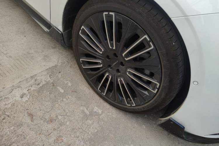 Used Lynk & Co 10 EM-P 2025 Model 120 Four-Wheel Drive Ultra Right Front Wheel Hub