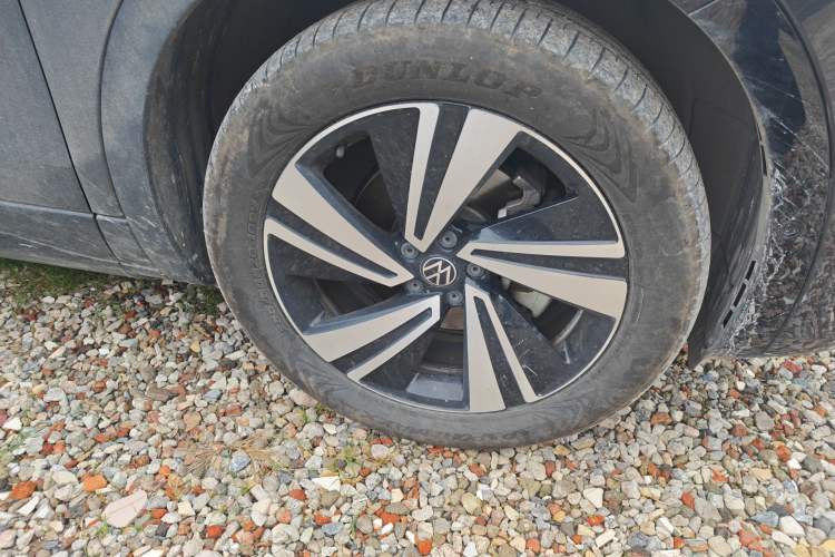 Used Volkswagen Tavendor 2024 380TSI All-Wheel-Drive R-Line Cruise Premium Edition Right Front Wheel Hub