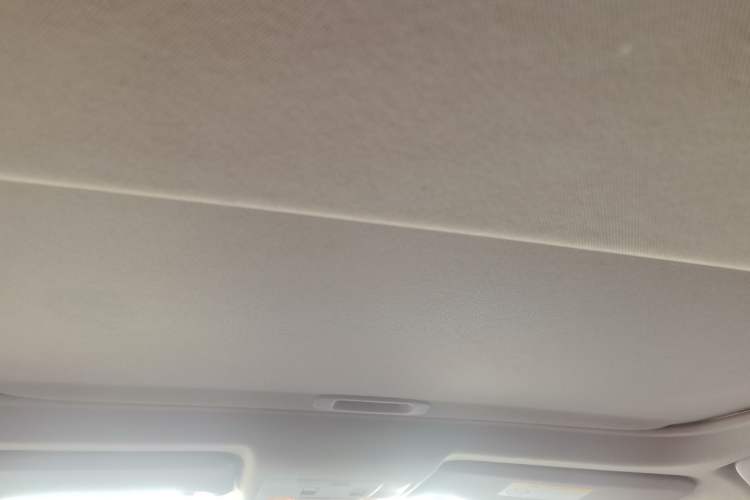 Used Toyota RAV4 2016 2.0L CVT Two-Wheel Drive Fashion Edition China V Standard Headliner