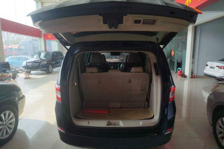 Used Buick GL8 2011 3.0L XT Luxury Business Flagship Edition Trunk