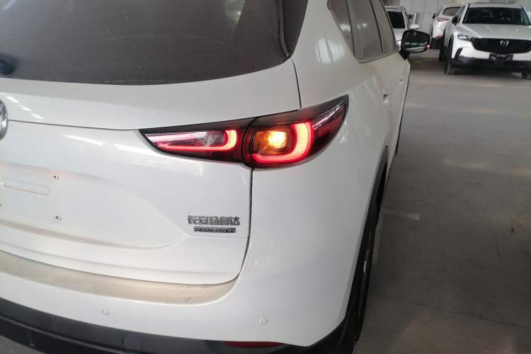 Used Mazda CX-5 2022 2.0L Automatic Two-Wheel Drive Smart Edition Right Rear Taillight