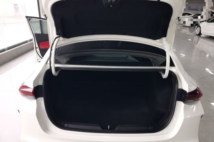 Used GAC Trumpchi EMPOW 2021 270T DCT J15 Version Trunk