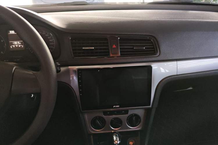 Used Volkswagen Lavida 2017 1.6L Automatic Comfort Edition
