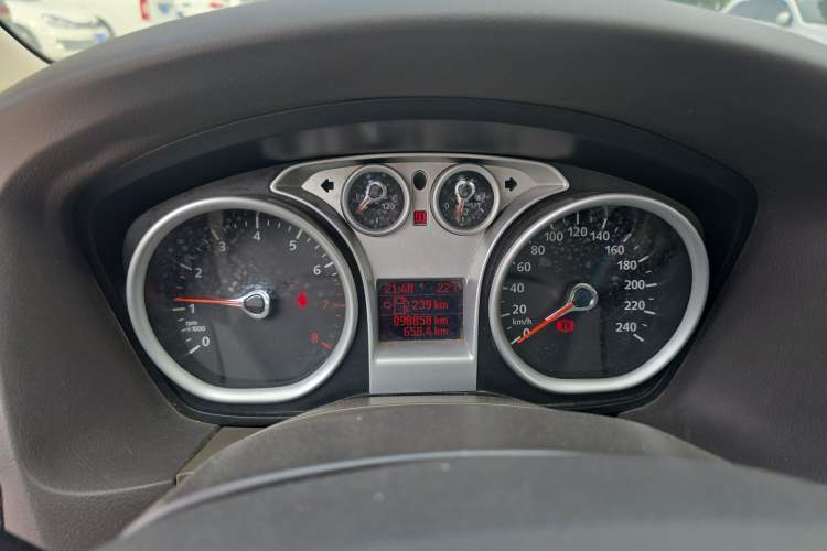 Used Ford Focus 2013 Sedan Classic 1.8L Manual Base Model Instrument Cluster