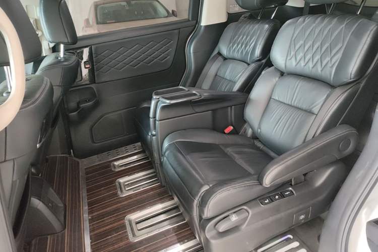 Used Honda Elysion 2019 2.0L Hybrid Luxury Edition Left Rear Seat