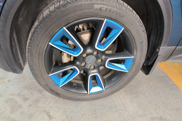 Used Lynk & Co 01 2017 2.0T Two-Wheel Drive Zhaopu Version Left Front Wheel Hub