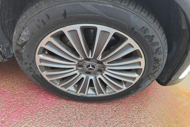 Used Mercedes-Benz GLC 2017 GLC 200 4MATIC Right Front Wheel Hub