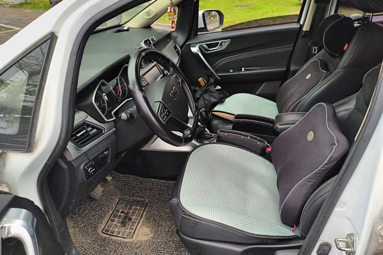 Used Geely Auto Vision X3 2017 1.5L Automatic Elite Model Left Front Seat