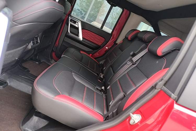 Used BAIC Off-Road BJ40 2020 2.0T Automatic Four-Wheel Drive Urban Hunter Edition Chivalrous Type
