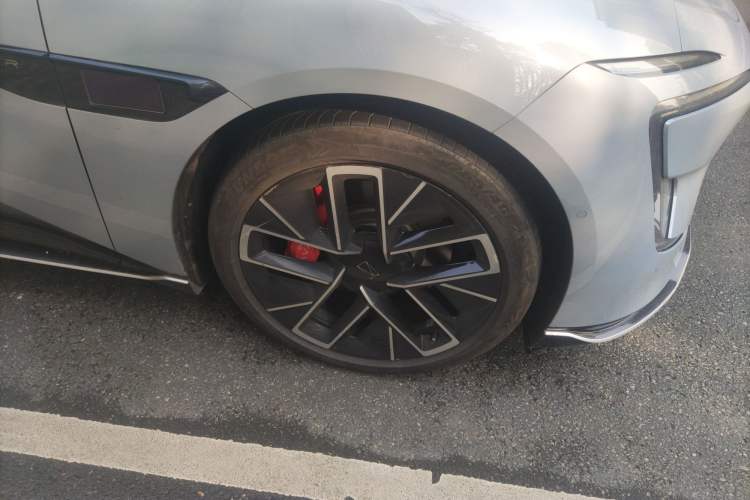 Used Avatr 12 2024 650 Three-Laser All-Wheel Drive GT Version
