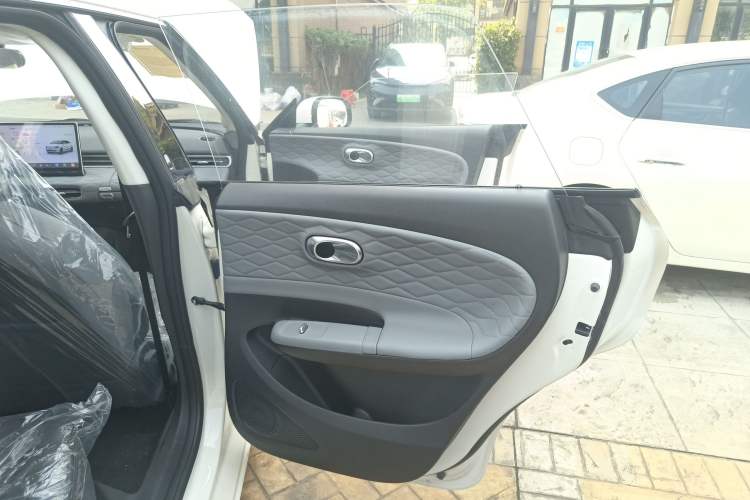 Used Dongfeng NAMMI 01 2024 New Edition 330 Plus Smart+
