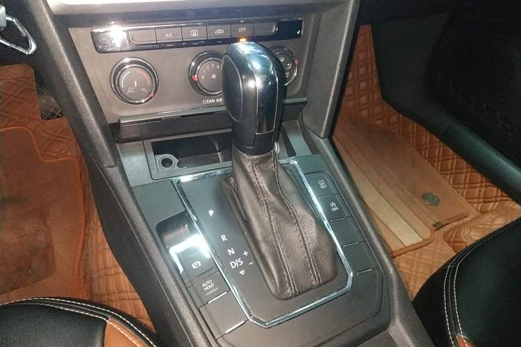 Used Volkswagen Lamando 2019 230TSI DSG Fashion Edition China V Standard
