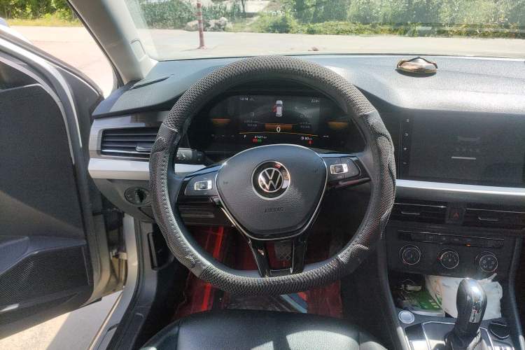 Used Volkswagen Lavida 2021 280TSI DSG Comfort Edition Steering Wheel