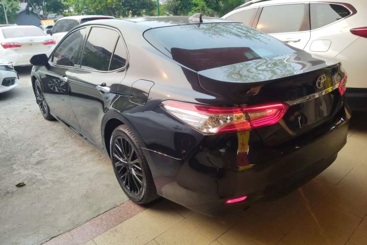 Used Toyota Camry 2018 2.5G Luxury Edition Rear Left 45 Deg