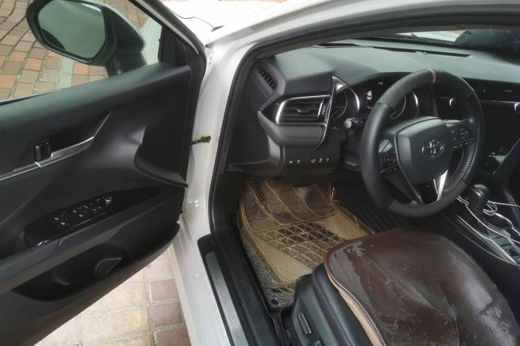 Used Toyota Camry 2019 2.0G Luxury Edition China VI Standard