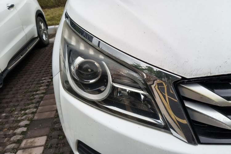 Used Venucia T70 2016 2.0L CVT Enjoy Edition