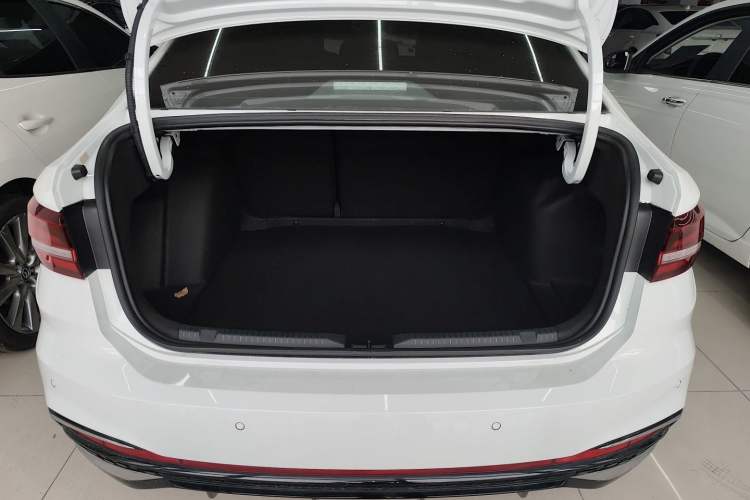 Used Volkswagen Lavida 2023 300TSI DSG Starry Full-Comfort Edition