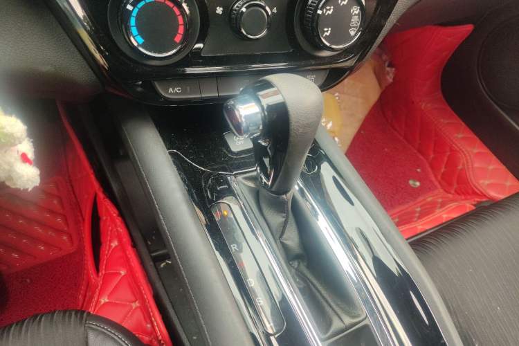 Used Honda Vezel 2020 1.5L CVT Pioneer Edition