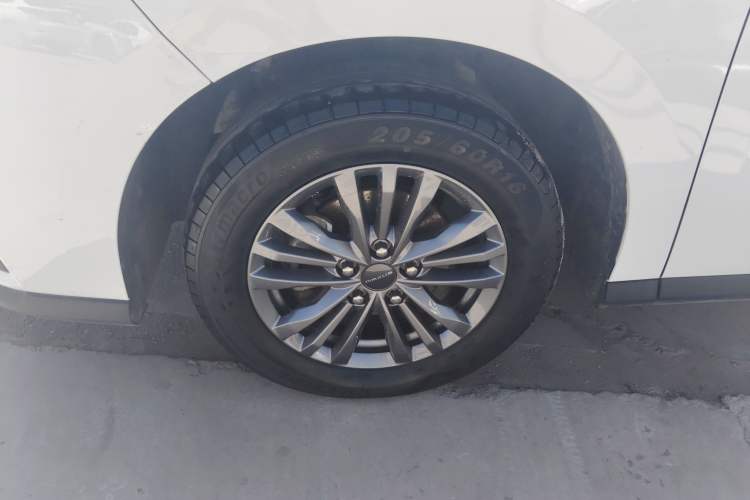 Used SAIC MAXUS G50 2022 1.5T Automatic Comfort Touring B Left Front Wheel Hub