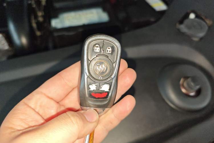 Used Buick GL8 2017 ES 28T Luxury Model China V Standard
