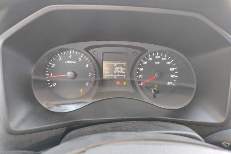 Used Wuling Hongguang PLUS 2019 1.5T Manual Standard Edition 5 Seats Instrument Cluster