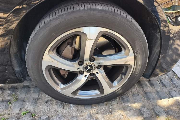 Used Mercedes-Benz E-Class 2017 E 300 L Sporty and Stylish Model
