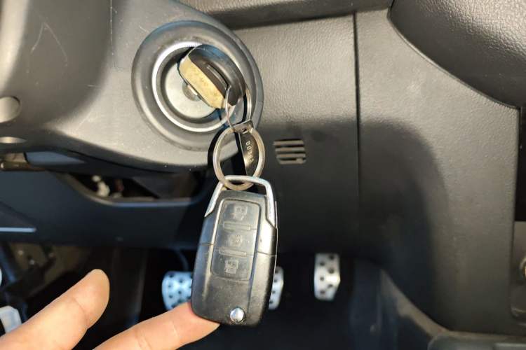 Used BAIC Off-Road BJ40 2016 40L 2.0T Manual Two-Wheel Drive Luxury Edition