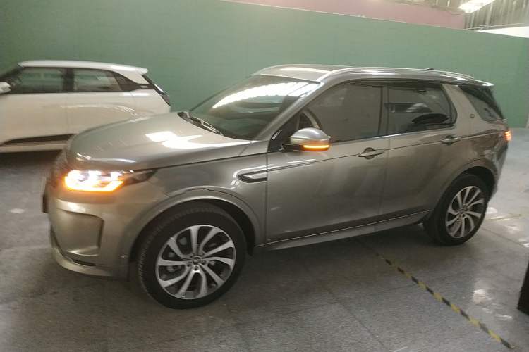 Used Land Rover Discovery Sport New Energy 2021 P300e Performance Tech Edition Exterior 3