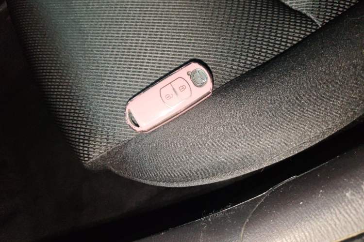 Used Mazda 3 Axela 2017 Hatchback 1.5L Automatic Comfort Model Emission Standard China V