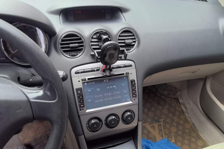 Used Peugeot 408 2011 2.0L Manual Comfort Edition