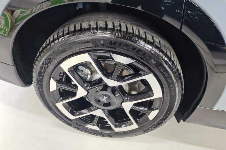 Used XPeng G7 2025 Model—702 Ultra Long Range Exterior 8