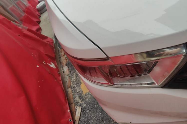 Used Wuling Hongguang V 2019 1.5L Jingqu Version China VI LAR Right Front Headlight