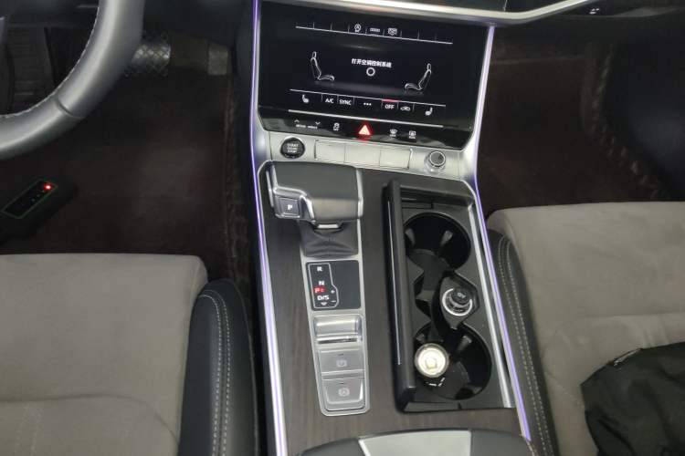 Used Audi A6L 2024 45 TFSI quattro Prestige Dynamic Edition Gear Lever