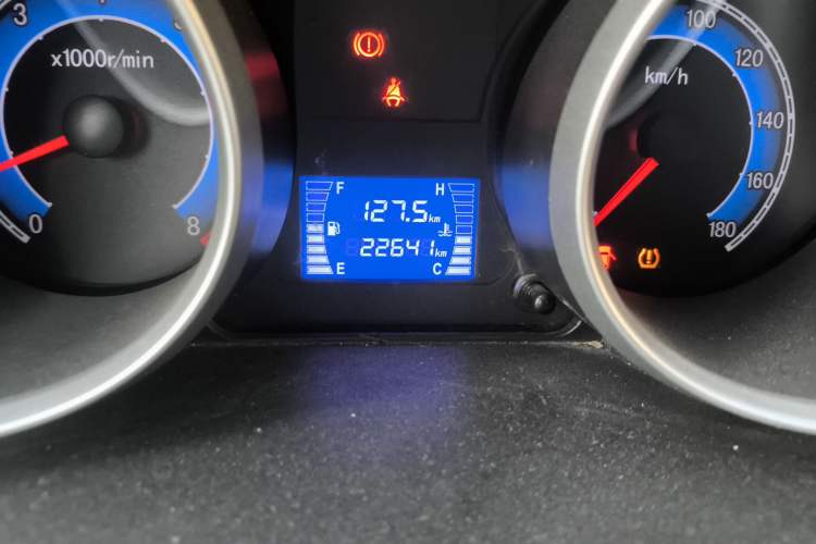 Used CHANGAN KAICHENG Ruixing M60 2019 1.5L Standard Model China V Emission Standards 5/6 Seats 4G15S Odometer Close Up