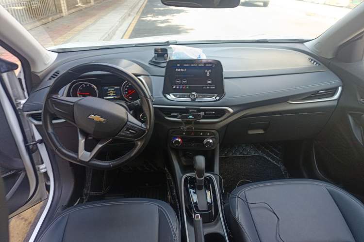 Used Chevrolet Trax 2021 325T Automatic Fun Edition China VI Standard Interior 2